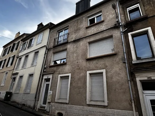 Hayange-Appartement de 71m2 à rénover avec grenier, deux cav