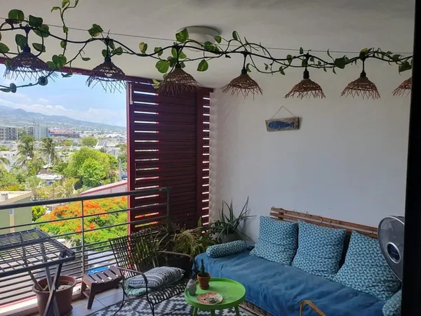Appartement T3 , situé au 3ème étage ,avec ascenseur : vu