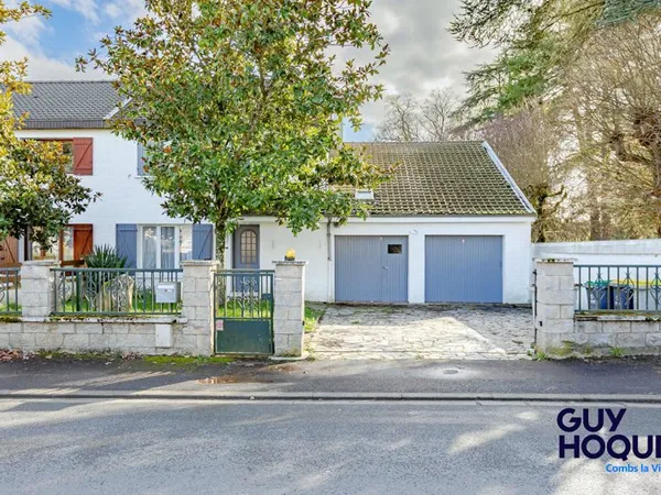 Maison 5 chambres à vendre à Combs-la-Ville -