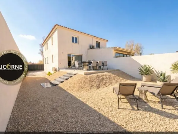 Maison type 4 en R+1 sur 350 m² de terrain