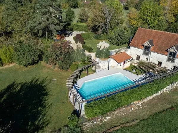 Exclusivite - Secteur Gourdon- Demeure de charme sur un beau terrain paysager avec piscine chauffée