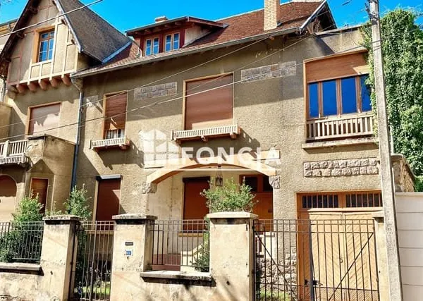 Appartement T4 avec jardin privatif et stationnement