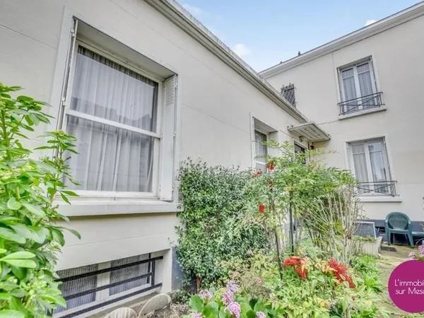 Maison charme ancien avec jardin À Vendre
