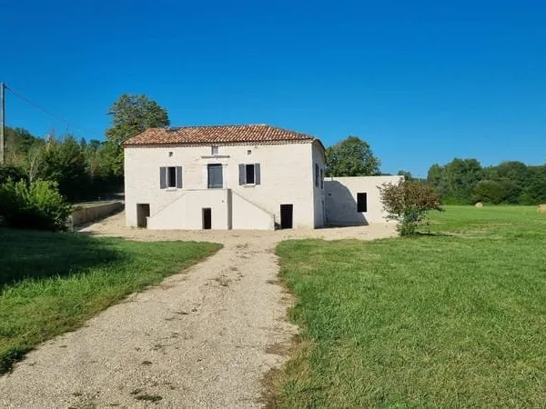 Charmante maison Quercynoise en pleine nature à proximité du village dans le Tarn et Garonne.