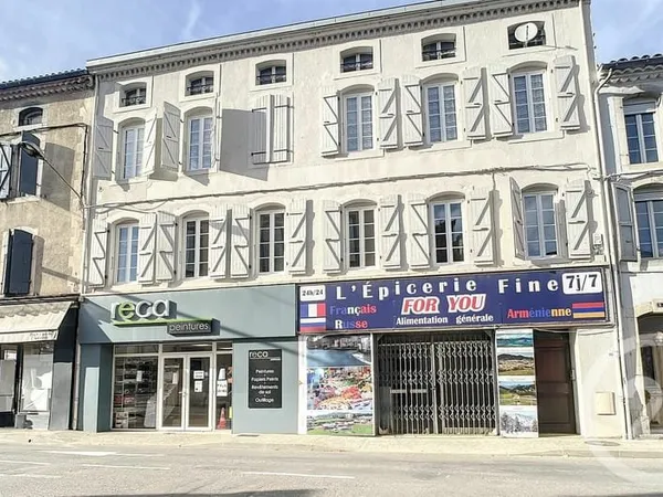Bâtiment 1230 m²