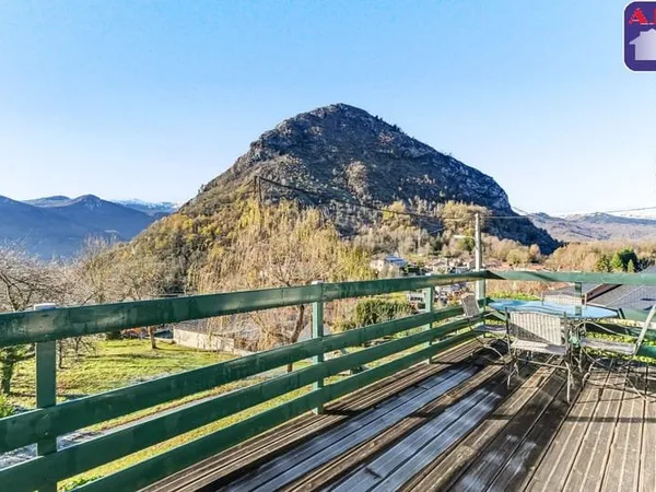Maison 8 pièces 289 m²