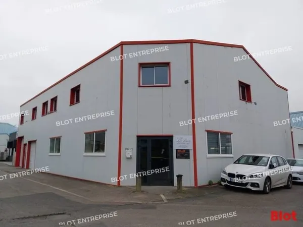 Bureaux 700 m²