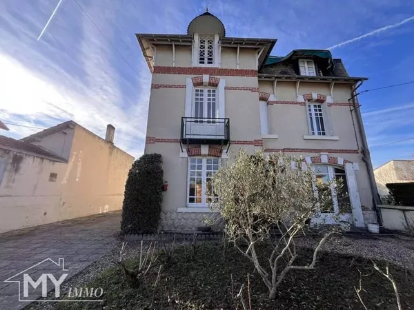 Maison 11 pièces 183 m²