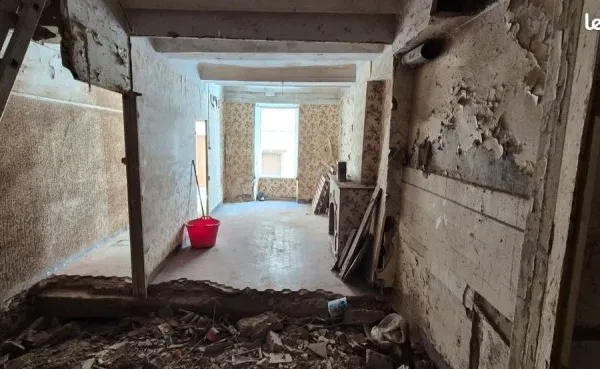 Maison de village a rénover