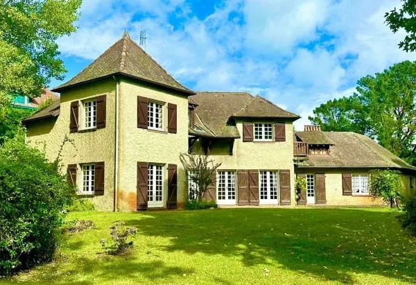 Maison 6 pièces 220 m²