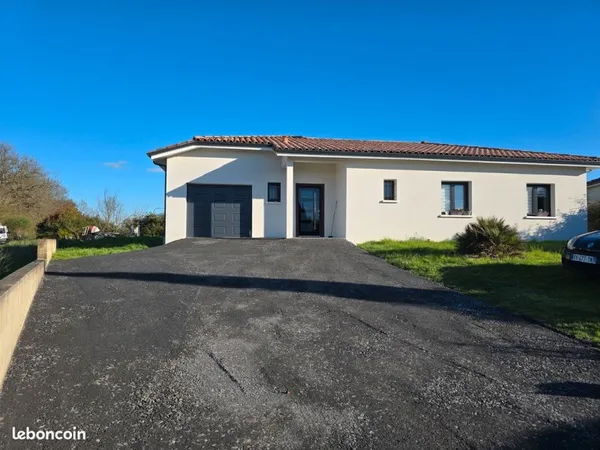 Maison récente 126 m2 6 pièces terrain 890 m2