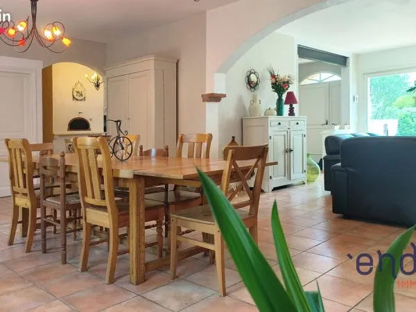 Maison 8 pièces 249 m²