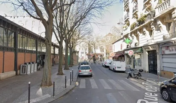 Boutique 2 pièces 120 m²