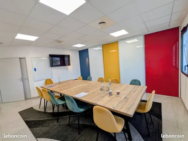 BUREAUX emplacement numéro 1 - le Pradet