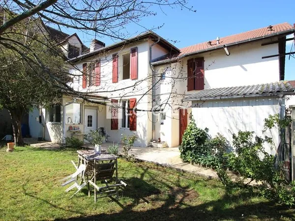 Immeuble de rapport 9 pièces 174 m²