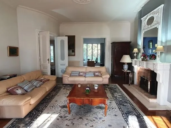 Maison 6 pièces 230 m²