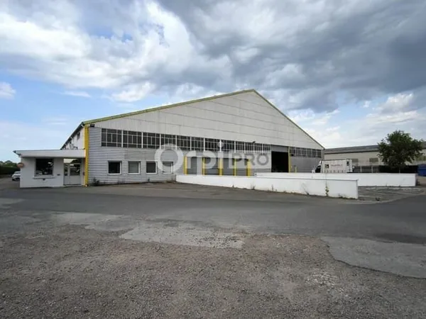 Local d'activité 3060 m²