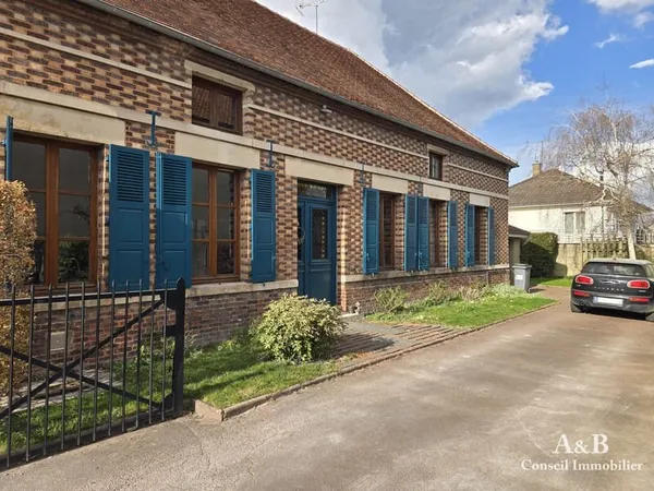 Maison fin 19ème au coeur de Saint-André