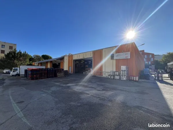 Bureaux, entrepôt 1685 m² Marseille