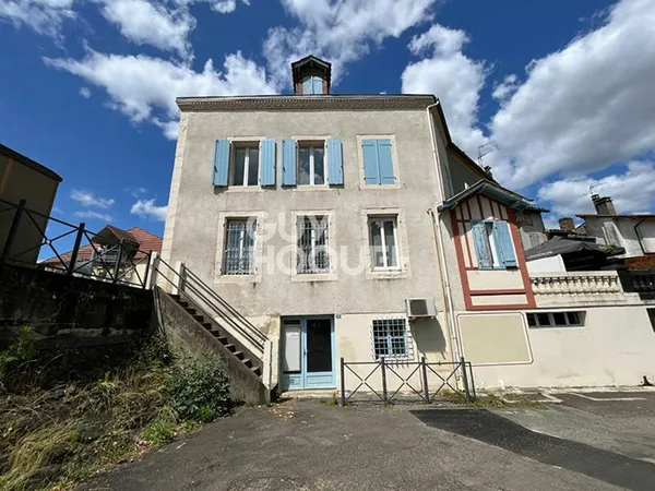 Local commercial de 53 m2 situé au centre ville d'Aire sur l'Adour