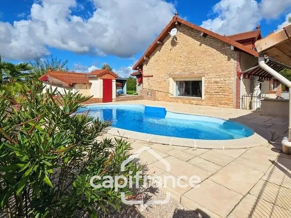 A vendre maison 5 pièces avec piscine et logement indépendant TOURNUS (71)