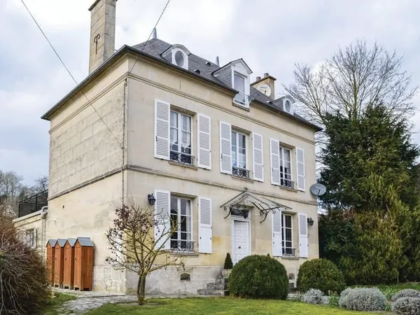 Maison Bourgeoise - Jardin clos de murs - 20 mn de Chantilly