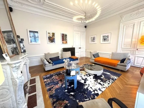 Appartement 5 pièces 212 m²