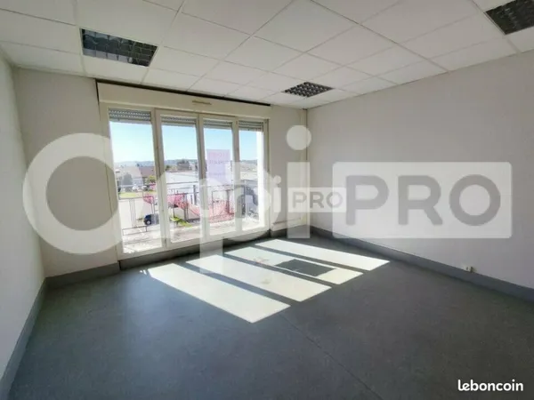 Bureau 53 m²