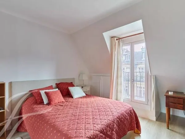 Appartement 6 pièces 28 m²