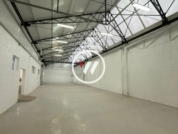 Local d'activité 458 m²