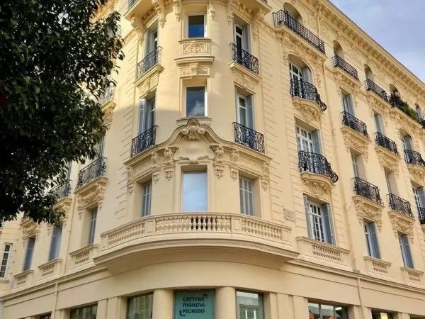 2 Pièces coup de coeur Palais Donadei