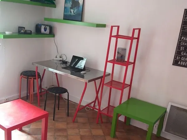Paris XI studio meublé 21m2