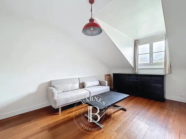 Le service location de la maison BARNES vous présente ce bien: