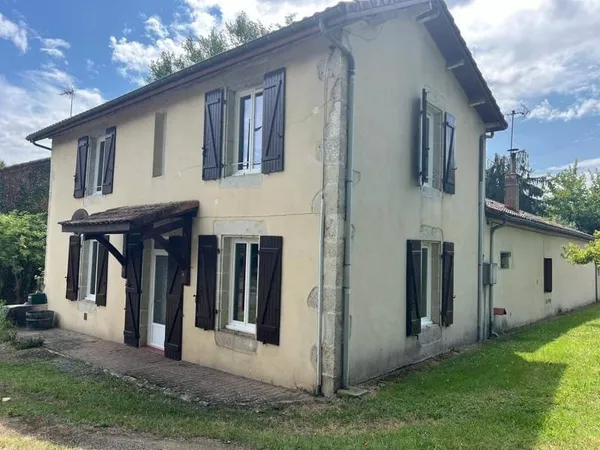 Immeuble 200 m²