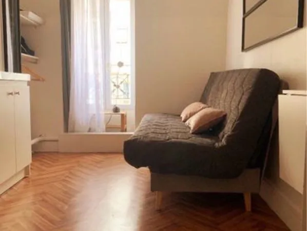 Studio Paris 17 TERNES