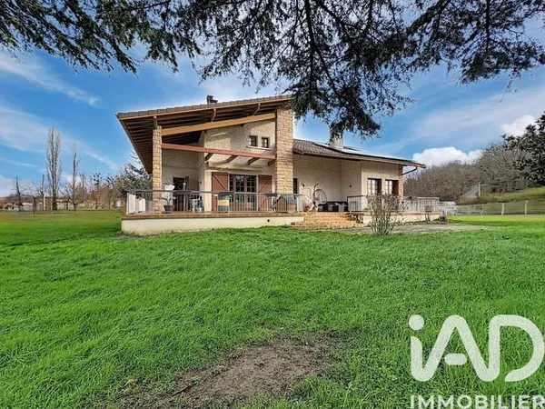Maison 8 pièces 193 m²