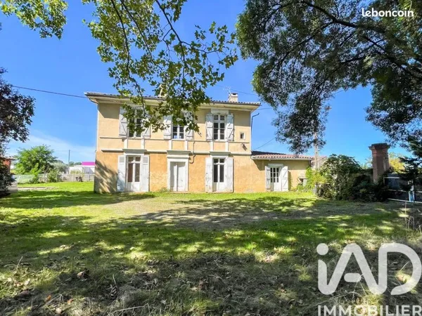 Maison 10 pièces 330 m²