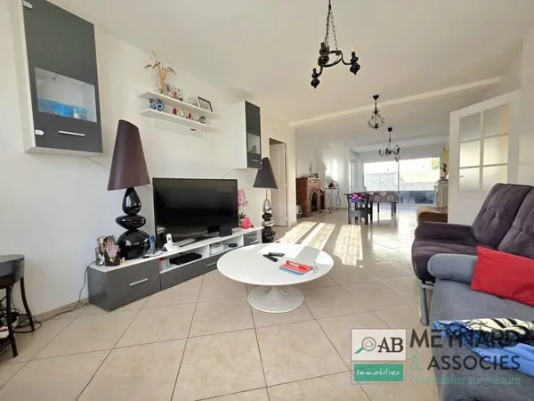 Maison familiale 185,74 m2 à Mortcerf 5 chambres, sous-sol