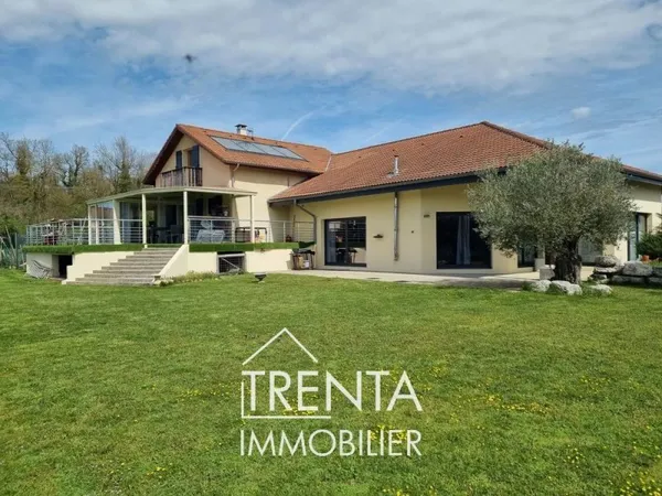 Maison à vendre de 200m² sur la commune de Sillans