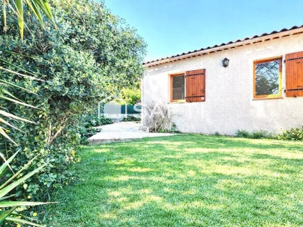 Cocon familial avec possibilité 4 chambres.