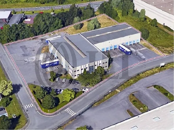 Local d'activité 2500 m²