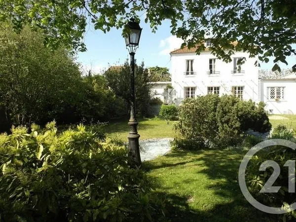 Maison 8 pièces 157 m²