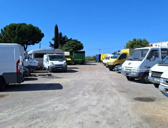 ( 34110 ) Fonds de commerce Garage 600 m2 Vic La Gardiole sur 3000 m2 de terrain .