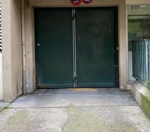Parking en sous-sol, rue Daubenton (75005)