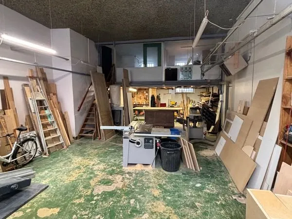 A louer Atelier de menuiserie