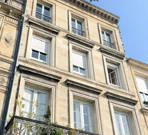 BORDEAUX Chartrons Quai de Bacalan T2 duplex de 52 m2 habita