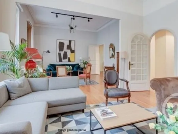 Maison 7 pièces 354 m²