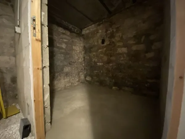 Cave premium de 4 m2 - Paris 11e / métro Couronnes