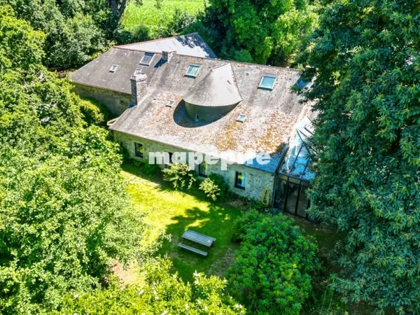 Maison 19 pièces 240 m²