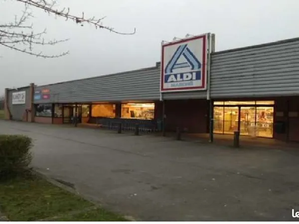Local commercial loué - 1 849 m² - Auxi-le-Château